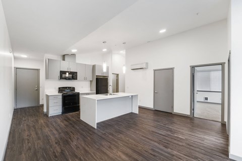 Floor plan for 2 beds, 2 baths, 978 sqft